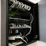 Armario rack con cableado estructurado instalado por NEXAR