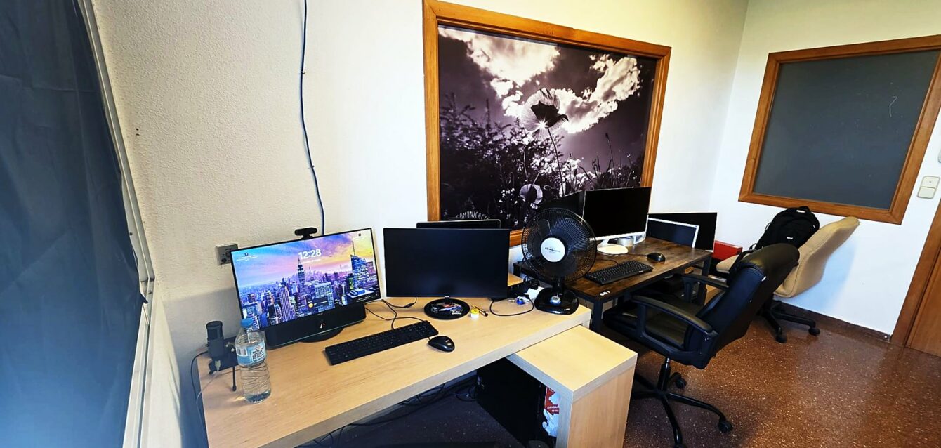Interior de la oficina de NEXAR en Alboraya