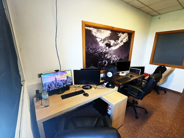 Interior de la oficina de NEXAR en Alboraya